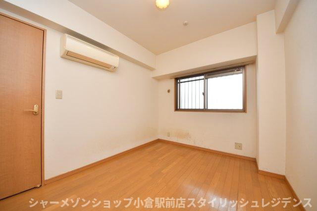 ニューシティアパートメンツ南小倉Ⅰの寝室