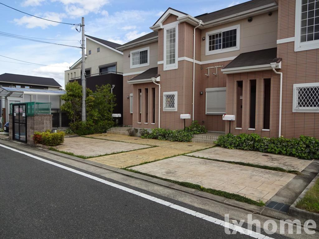 ｸﾞﾗﾝﾄﾞ秋桜のエントランス|ゆとりのあるエントランスです