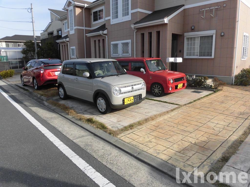 ｸﾞﾗﾝﾄﾞ秋桜の駐車場|駐車スペースもあります