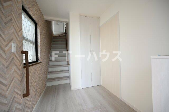 八千代台北戸建て（部分貸し）の玄関