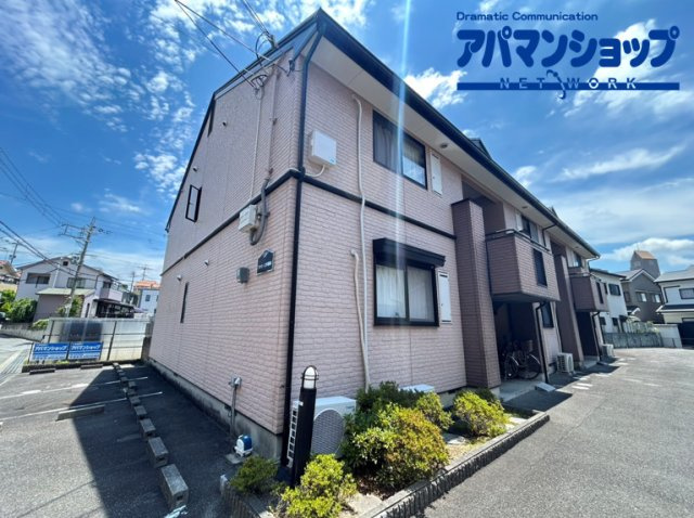 ファミーユ学園前