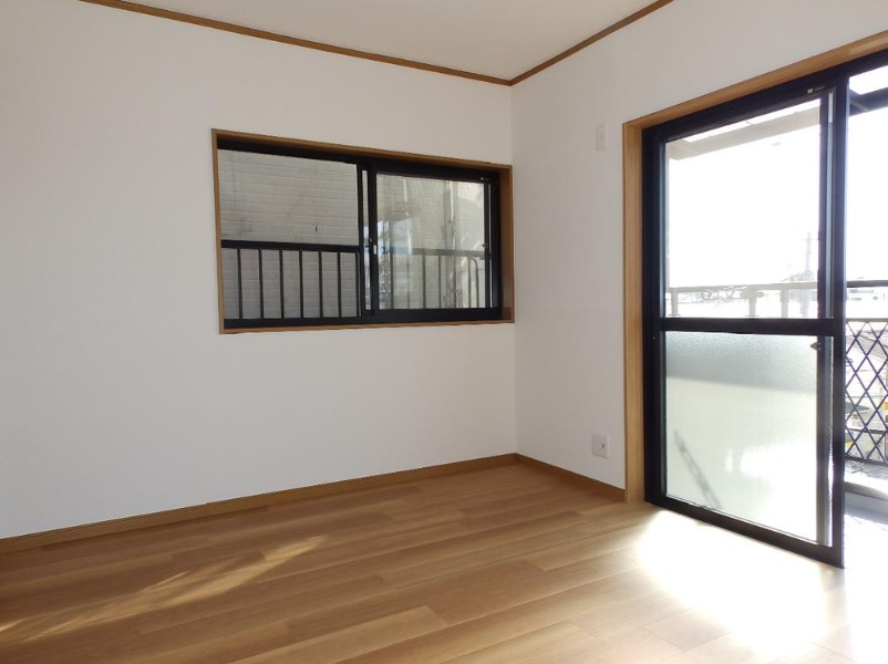 神戸市垂水区王居殿１丁目　中古戸建の洋室