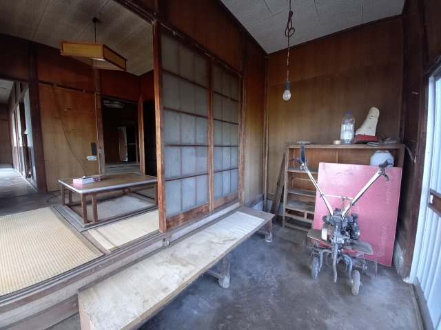 さくら市下河戸　建物付き土地の玄関