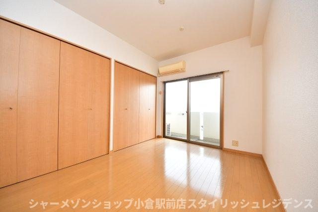ニューシティアパートメンツ南小倉Ⅱの寝室