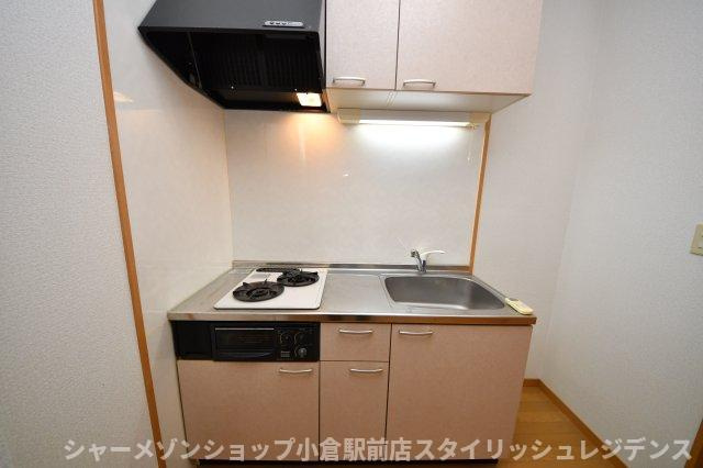 ニューシティアパートメンツ南小倉Ⅱのキッチン