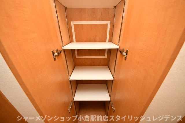 ニューシティアパートメンツ南小倉Ⅱの収納
