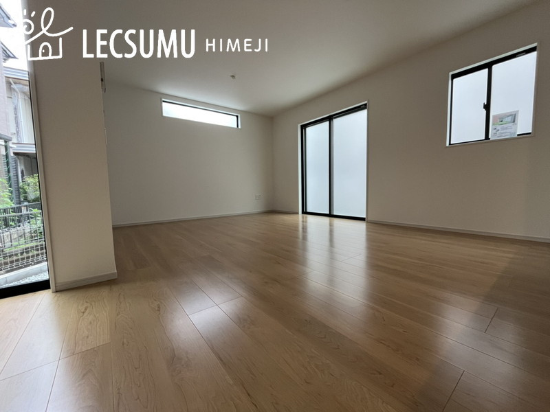 姫路市西庄/新築戸建の居間・リビング