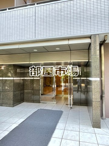 日神デュオステージ蔵前NEXTのエントランス