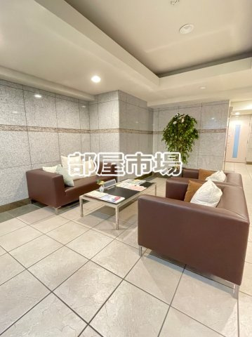 日神デュオステージ蔵前NEXTのロビー