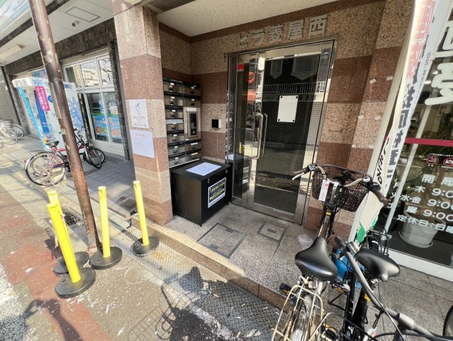 ビラ菱屋西のエントランス