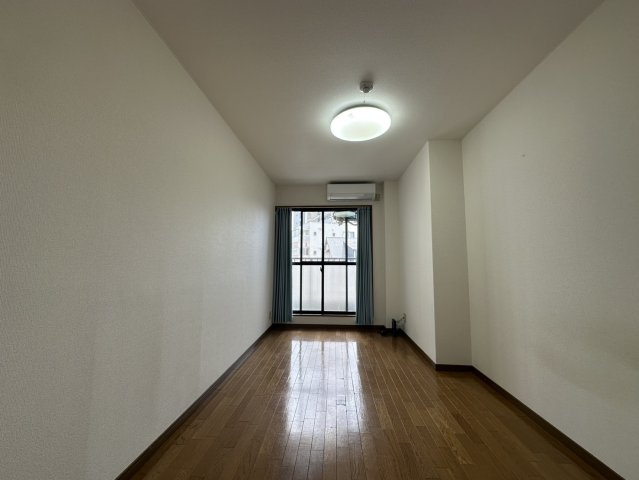 ビラ菱屋西の居間・リビング