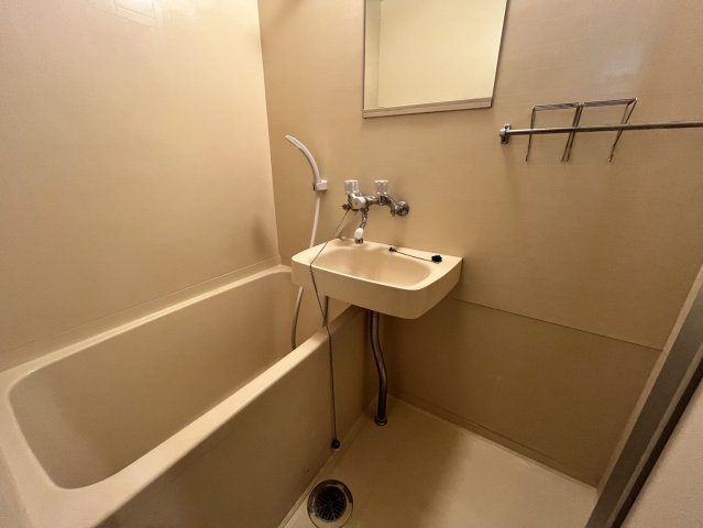 ビラ菱屋西の浴室