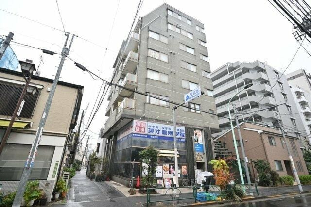 ツインパレスの外観