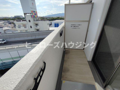 【バルコニー】 | アクアラフォレ豊中 | ※同タイプの写真となり、実際のお部屋とは異なる場合があります