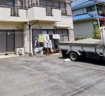 所沢市小手指南３丁目のアパートの駐車場