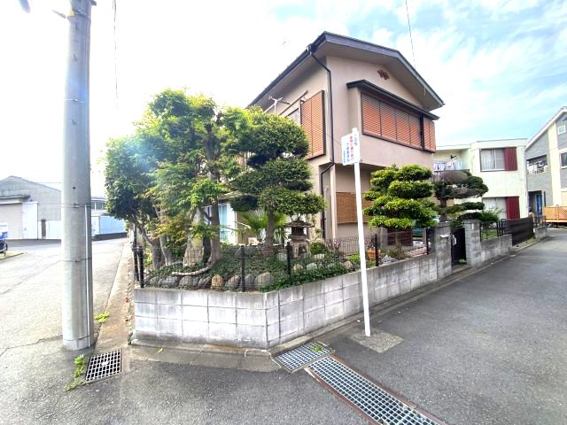 東淵野辺５丁目　建築条件なし売地の前面道路含む現地写真