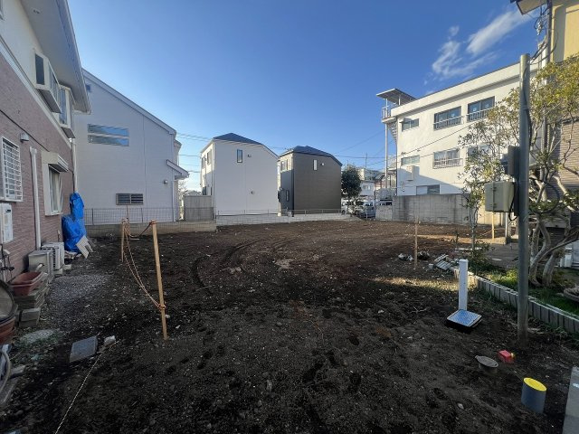 府中栄町２丁目第１期の前面道路含む現地写真