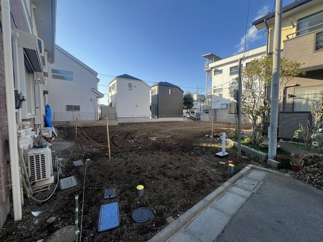 府中栄町２丁目第１期の前面道路含む現地写真
