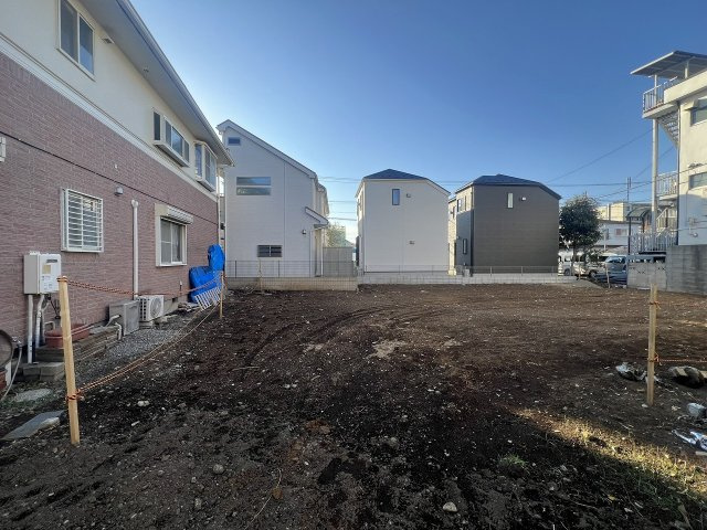 府中栄町２丁目第１期の前面道路含む現地写真