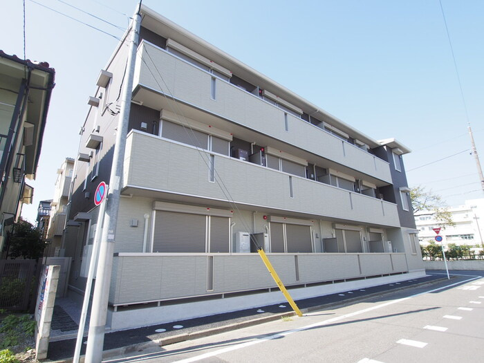 ブランドール高島平の外観