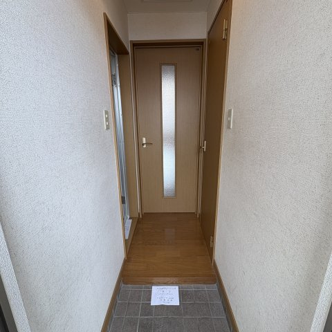 母恋グランドハイツの玄関