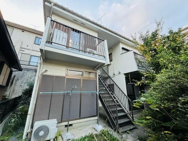 川崎市多摩区南生田７丁目のアパートの外観