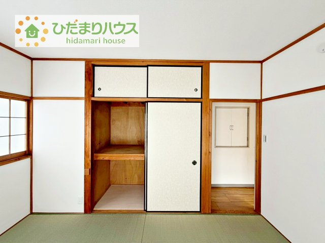 【和室】 | 牛久市神谷1期　中古戸建 | 和室にも大容量のクローゼット完備！
お布団やお子様のおもちゃなどがスッキリ収納できますね(^^♪