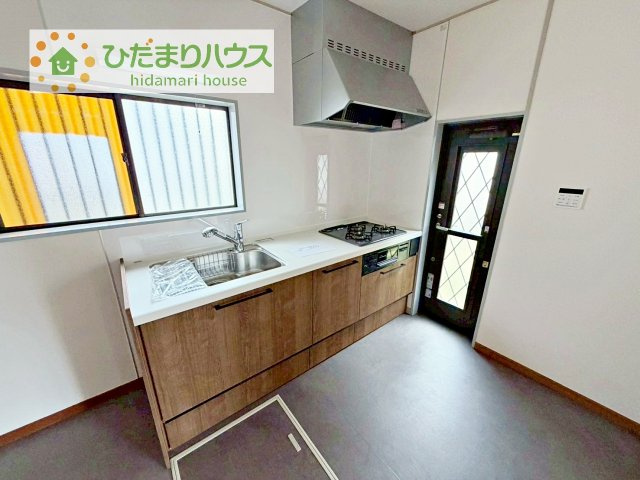 【キッチン】 | 牛久市神谷1期　中古戸建 | 3口コンロでお料理する時間も短くなりそうですね(*‘∀‘)