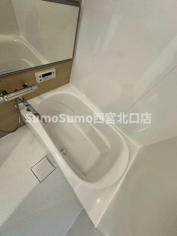 GRANKOBELIA津門大箇町の浴室