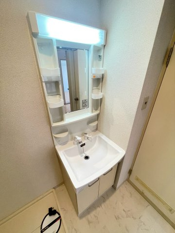 ホワイティハイツの洗面所