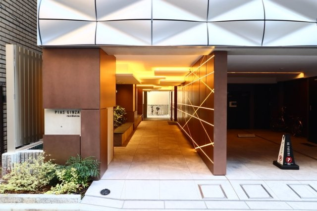 ピアース銀座レジデンスのエントランス