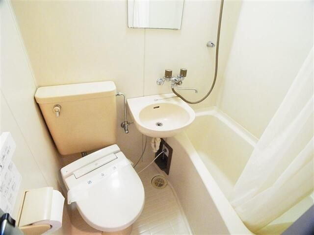 ペティネール四谷の浴室