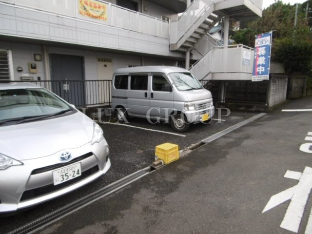 【駐車場】 | エーデルワイス