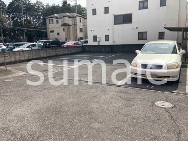 斉藤第一マンションの駐車場|敷地内駐車場完備。