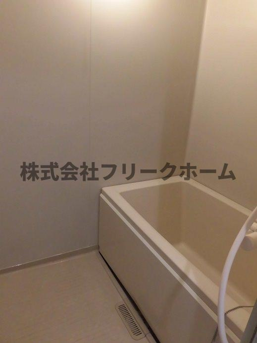 小金井市緑町１丁目の賃貸マンションの浴室