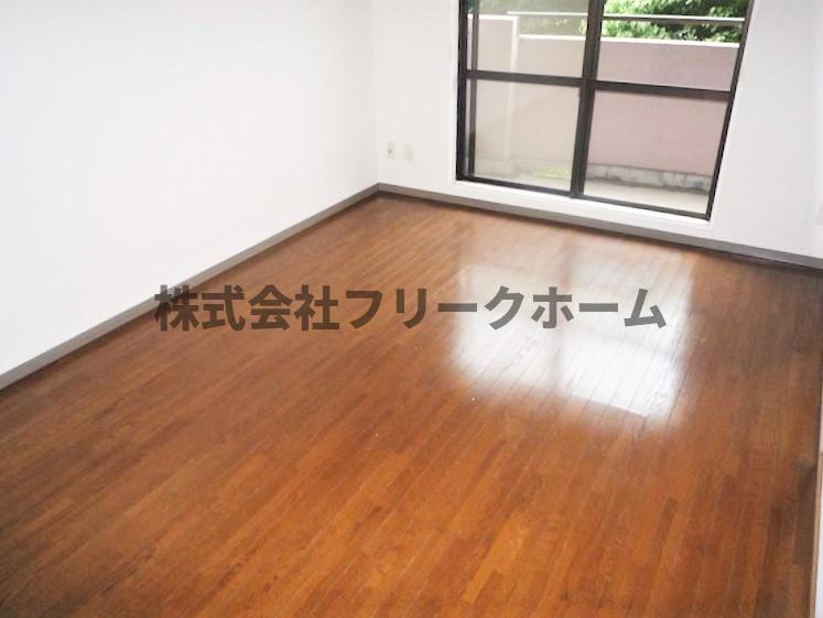 小金井市緑町１丁目の賃貸マンションの寝室