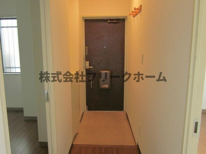 小金井市緑町１丁目の賃貸マンションの玄関