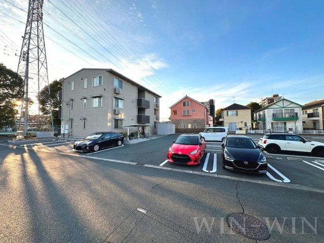 マリーゴールド Bの駐車場