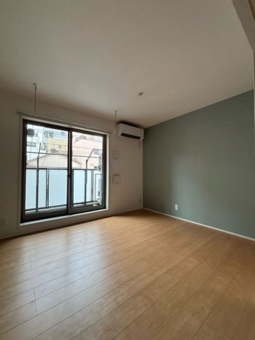 プラム　フォレスト　ネクストの居間・リビング