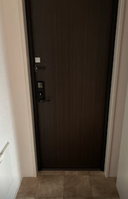 プラム　フォレスト　ネクストの玄関