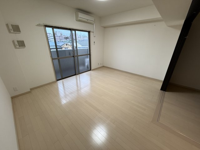 クランエシオの居間・リビング