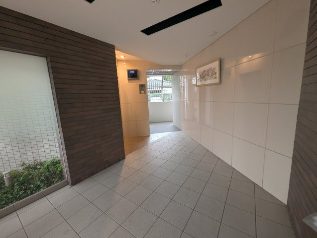 クランエシオのロビー