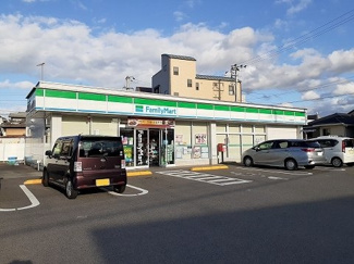 【周辺】 | クレシェンド　ラブ　Ⅲ | ファミリーマート小松島横須店様まで650m