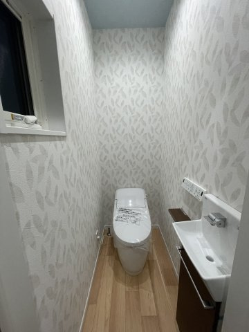 滝井元町３のトイレ|タンクありトイレ、タンクなしトイレの２か所設置