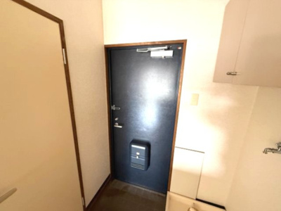 【玄関】 | クイーンハイツ