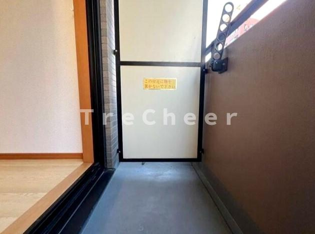 ガラ・ステージ市ヶ谷壱番館のバルコニー