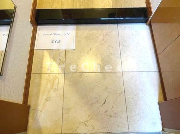 ガラ・ステージ市ヶ谷壱番館の玄関