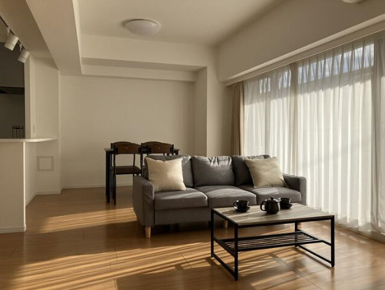 【居間・リビング】の画像