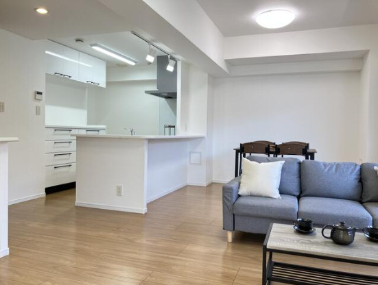 【居間・リビング】の画像