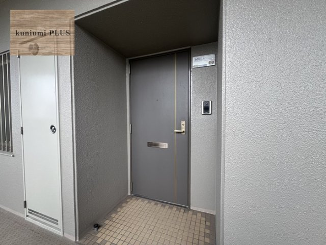 メロディーハイム関目高殿の玄関